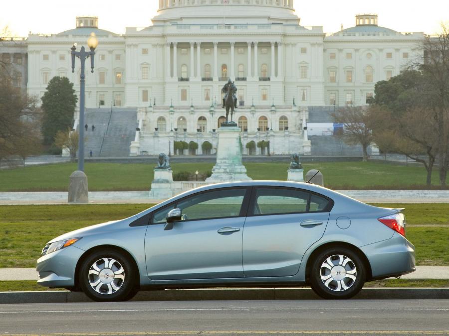  Honda Civic Hybrid 2011 года  (фото 18 из 22)